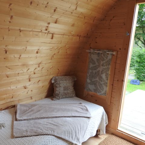HÉBERGEMENT INSOLITE 2 personnes - POD + JACUZZI PRIVATIF - 1 Chambre 