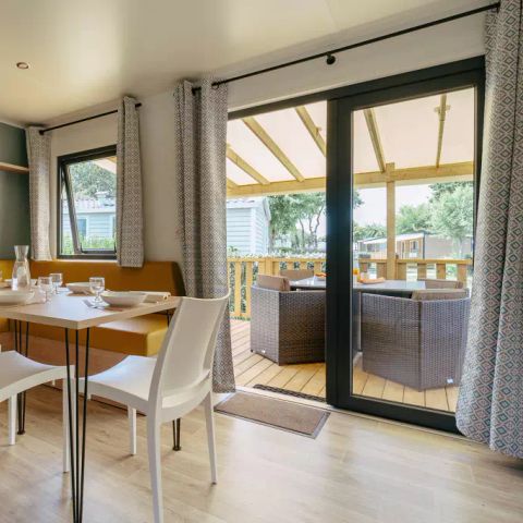 BUNGALOW 6 personnes - Mobil-home | Premium | 3 Ch. | 6 Pers. | Terrasse Couverte | Clim.