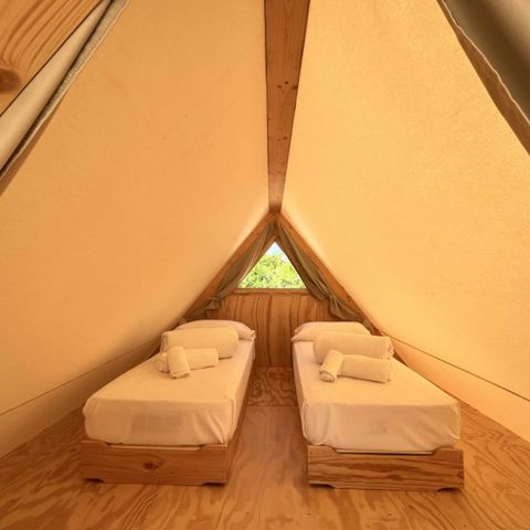 Tente en toile et en bois 4 personnes - Glamping Kentia