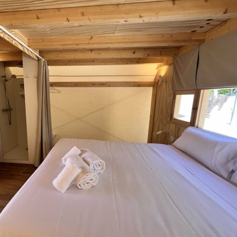 Tente en toile et en bois 4 personnes - Glamping Kentia