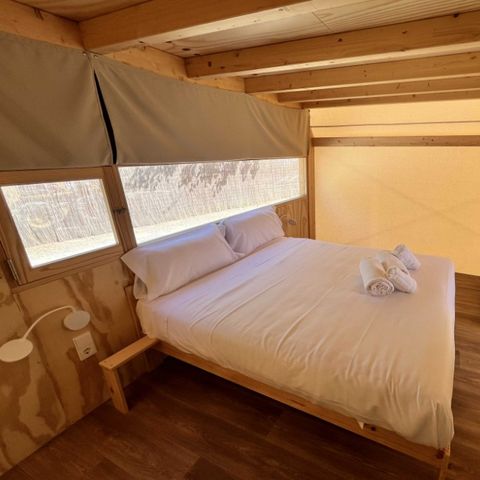 Tente en toile et en bois 4 personnes - Glamping Kentia
