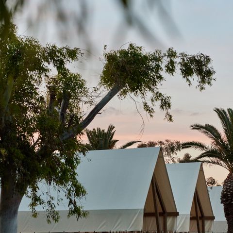 Tente en toile et en bois 2 personnes - Glamping Cabin-Tent Senyoret