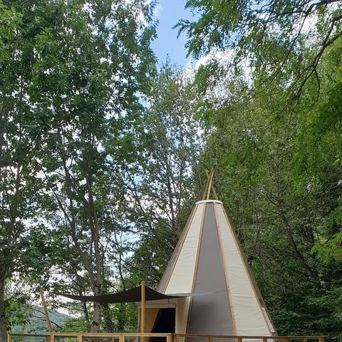 HÉBERGEMENT INSOLITE 5 personnes - TIPI HOME 3ch 5pers - sans sanitaire - 34m2