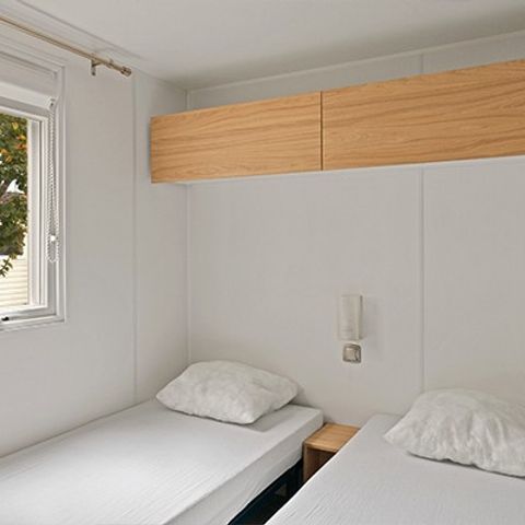 MOBILHOME 6 personnes - Premium | 3 Ch. | 6 Pers. | Terrasse Lounge | Clim. | TV