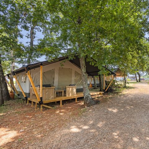 TENTE TOILE ET BOIS 4 personnes - Park Umag - Tente Safari Confort + climatisation