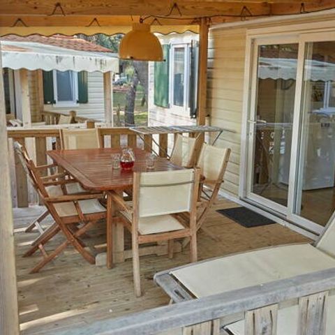 MOBILHOME 4 personnes - Mobil-home | Classic | 2 Ch. | 4 Pers. | Terrasse surélevée | 2 SDB | Clim. | TV