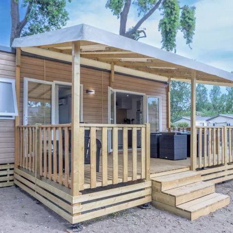 MOBILHOME 6 personnes - Mobil-home | Premium | 3 Ch. | 6 Pers. | Terrasse surélevée | 2 SDB | Clim. | TV