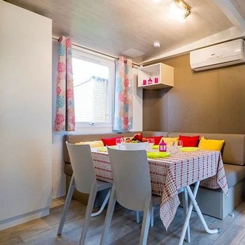 MOBILHOME 6 personnes - Comfort XL | 2 Ch. | 4/6 Pers. | Terrasse surélevée | Clim.