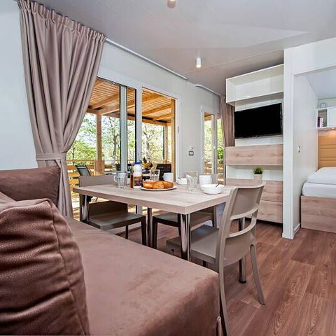 MOBILHOME 6 personnes - Mobil-home | Comfort | 2 Ch. | 4/6 Pers. | Terrasse surélevée | 2 SDB | Clim. | TV