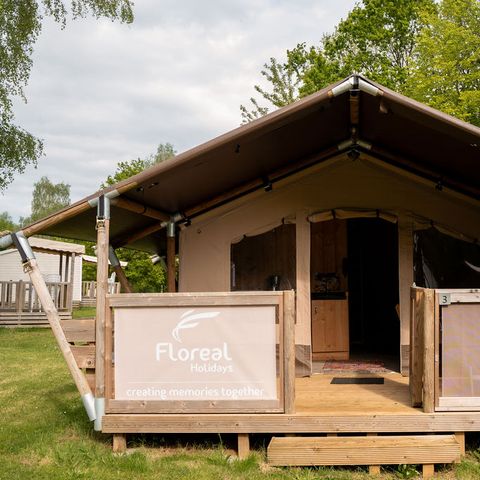 TENTE TOILE ET BOIS 5 personnes - y compris les installations sanitaires
