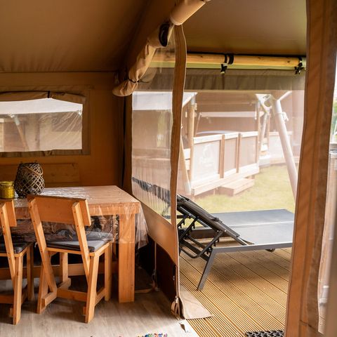 TENTE TOILE ET BOIS 5 personnes - y compris les installations sanitaires