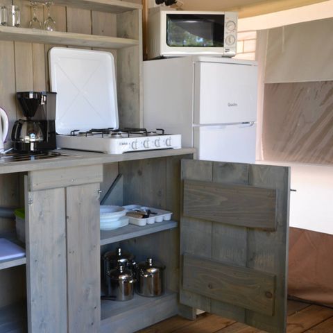 Tente en toile et en bois 5 personnes - Safaritent sanitaire