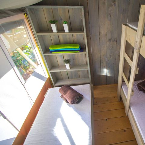 Tente en toile et en bois 5 personnes - Safaritent sanitaire