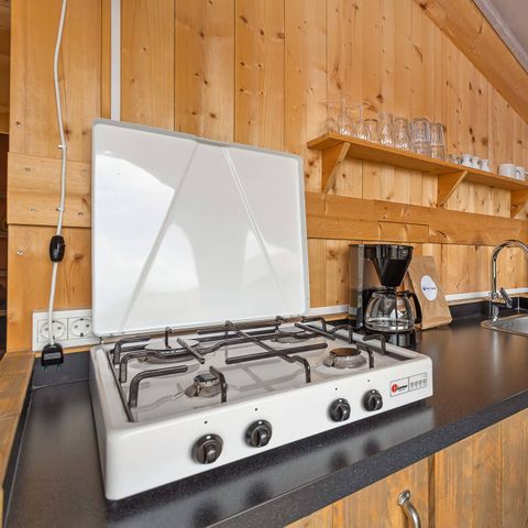 Tente en toile et en bois 6 personnes - Safaritent sanitair + airco (6P)