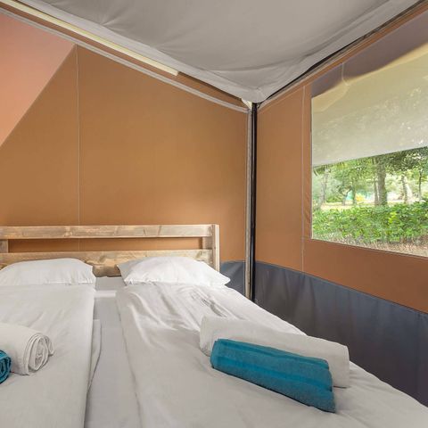 Tente en toile et en bois 6 personnes - Safaritent sanitair + airco (6P)