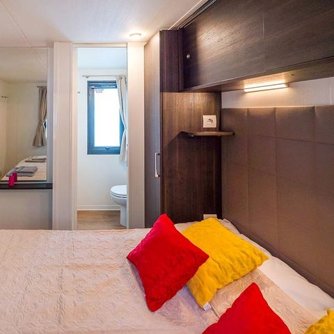 Mobilhome 4 personnes - Mobil-home | Ultimate | 2 Ch. | 4 Pers. | Terrasse Couverte | 2 SDB | Clim. | TV