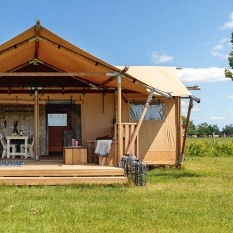 TENTE TOILE ET BOIS 5 personnes - Valkanela - Tente Safari Bella Lodge + sanitaires + air conditionné (6P)