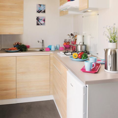 MOBILHOME 2 personnes - Confort 18m² 1 chambre + terrasse semi-couverte + TV