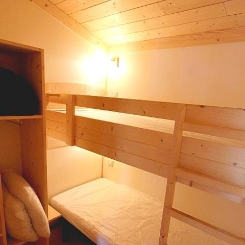 CHALET 4 personnes - Bois Confort 24m² 2 chambres + terrasse couverte + TV 4 pers