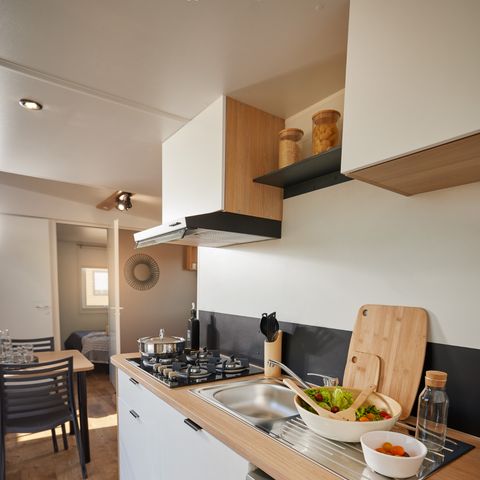 MOBILHOME 4 personnes - Homeflower Premium 29m² (2 chambres) + CLIM + terrasse semi-couverte + TV + draps + serviettes