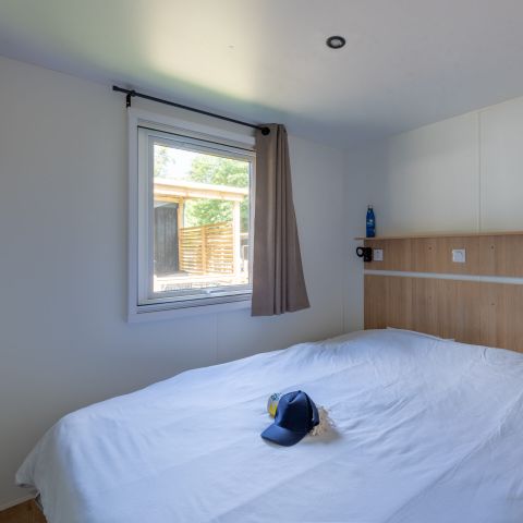 MOBILHOME 6 personnes - Homeflower Premium 35m² (3 chambres) + CLIM + terrasse semi-couverte + TV + draps + serviettes