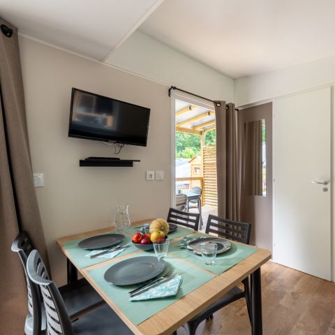 MOBILHOME 6 personnes - Homeflower Premium 35m² (3 chambres) + CLIM + terrasse semi-couverte + TV + draps + serviettes