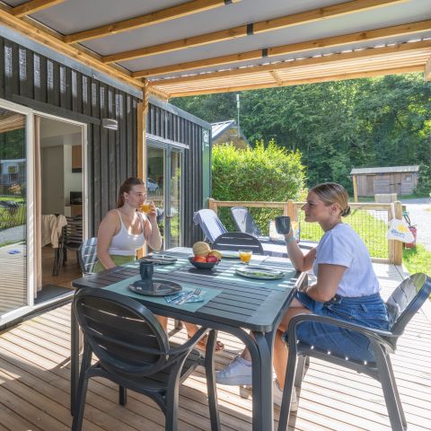 MOBILHOME 6 personnes - Homeflower Premium 35m² (3 chambres) + CLIM + terrasse semi-couverte + TV + draps + serviettes