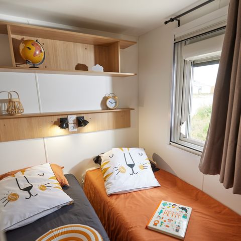 MOBILHOME 6 personnes - Homeflower Premium 35m² (3 chambres) + CLIM + terrasse semi-couverte + TV + draps + serviettes