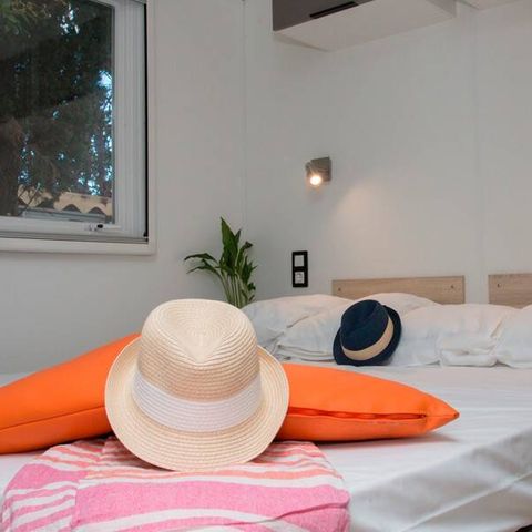 MOBILHOME 6 personnes - Mobile-home | Premium | 3 Ch. | 6 Pers. | Terrasse surélevée | Clim.