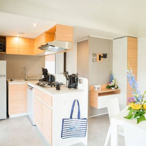 MOBILHOME 8 personnes - Mobil-home | Ultimate | 3 Ch. | 6/8 Pers. | Terrasse surélevée | 2 SDB | Clim.