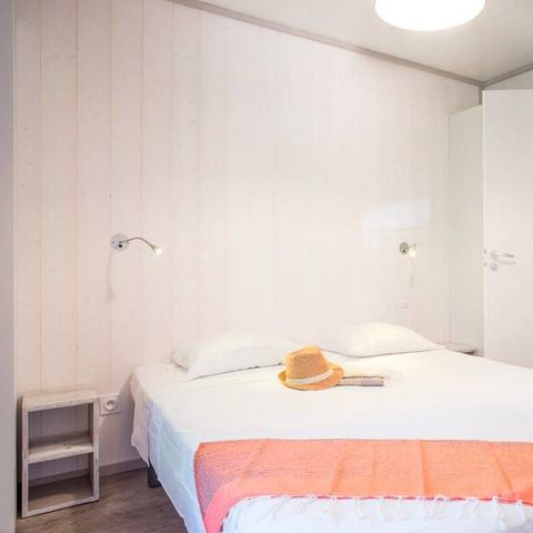 MOBILHOME 8 personnes - Mobil-home | Ultimate | 3 Ch. | 6/8 Pers. | Terrasse surélevée | 2 SDB | Clim.