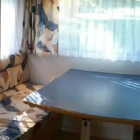 CARAVANE 3 personnes - Caravane (lits faits à l'arrivée, sans supplément)