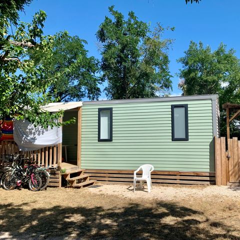 MOBILHOME 4 personnes - Créole 32 m² - 3 pièces - 2 chambres - Jacuzzi privatif - Climatisation