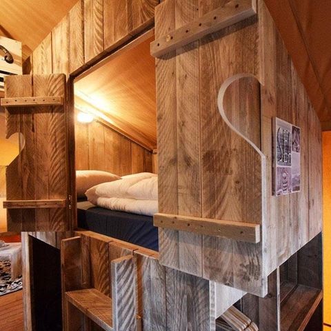 HÉBERGEMENT INSOLITE 6 personnes - Bergerie Lodge - 2 chambres et 1 lit cabane