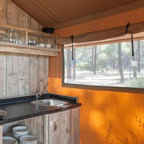 Tente en toile et en bois 8 personnes - SunLodge Pamoja & Kambi