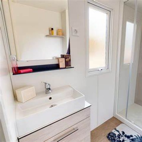 MOBILHOME 5 personnes - Home Flower Premium 26,5m² (2 chambres, 4 adultes max + 1 petit enfant) terrasse couverte 16m²