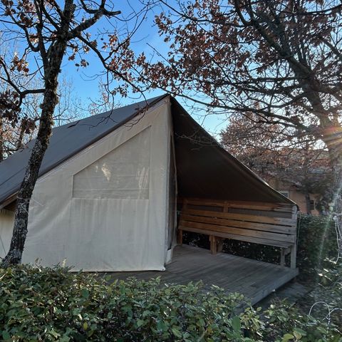 TENTE 4 personnes - meublée Junior Standard 17m² (2 chambres) sans sanitaires
