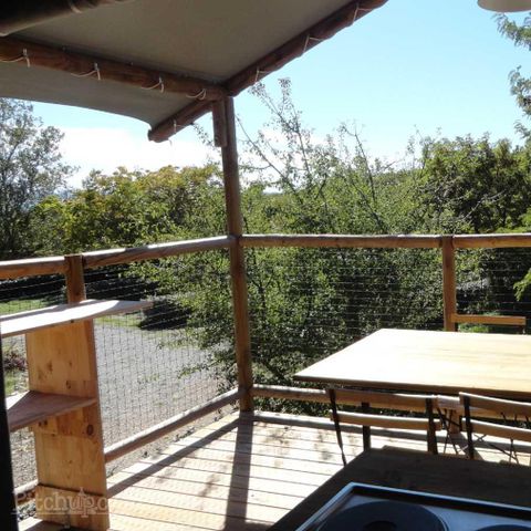 TENTE TOILE ET BOIS 4 personnes - Cabane Lodge sur pilotis Confort 24m² (2 chambres) - terrasse couverte 10m²