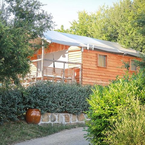 TENTE TOILE ET BOIS 4 personnes - Cabane Lodge sur pilotis Confort 24m² (2 chambres) - terrasse couverte 10m²