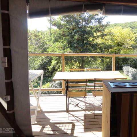 TENTE TOILE ET BOIS 4 personnes - Cabane Lodge sur pilotis Confort 24m² (2 chambres) - terrasse couverte 10m²