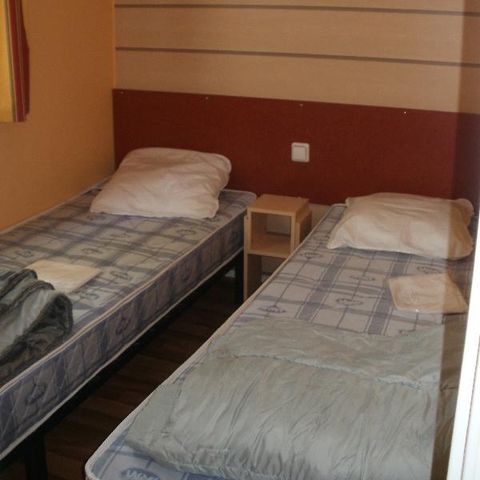 MOBILHOME 4 personnes - Confort 26m² (2 chambres) + terrasse couverte 10m²