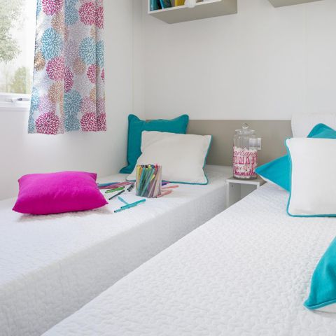 MOBILHOME 4 personnes - Confort + 28m² (2 chambres) + terrasse couverte 10m²