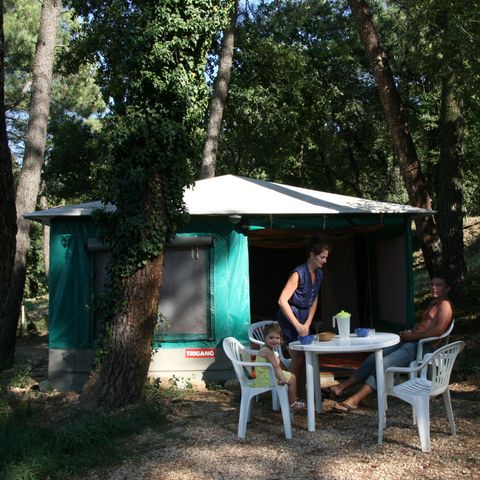 BUNGALOW TOILÉ 4 personnes - BASILIC