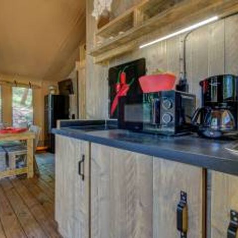 Tente en toile et en bois 4 personnes - Lodge Prémium 4 personnes
