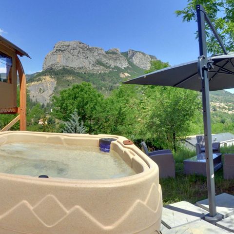 TENTE TOILE ET BOIS 5 personnes - Toilé Nature Luxe 32m² - Jacuzzi - 4 ad + 1 enf