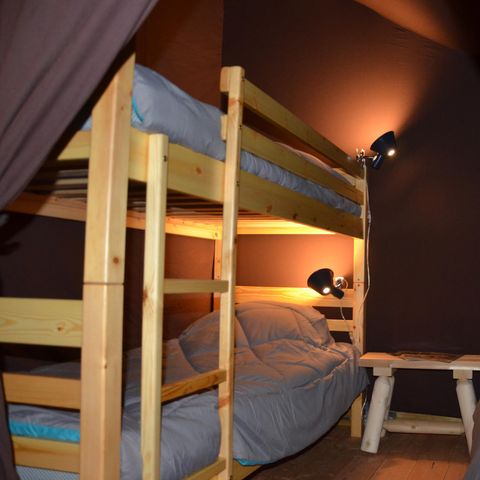 TENTE 5 personnes - Lodge Robinson  - 2 chambres - 25 m2 (+Terrasse couverte 10 m2) 5 personnes