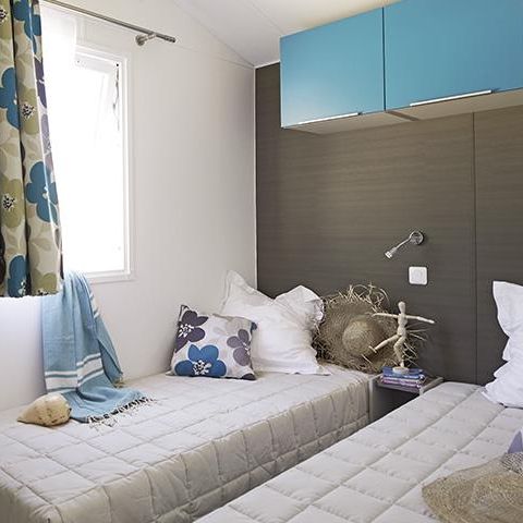 MOBILHOME 4 personnes - Malaga Duo - 2 ch - 27 m2 (+Terrasse semi-couverte 8 m2) 4 personnes