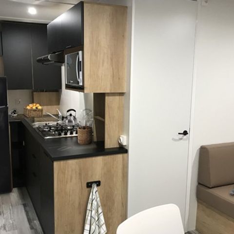 Mobilhome 6 personnes - Premium | 3 Ch. | 6 Pers. | Terrasse surélevée | Clim. | TV