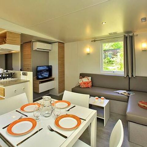 Mobilhome 6 personnes - Premium Exclusive | 3 Ch. | 6 Pers. | Terrasse simple | Jacuzzi | 2 SDB | Clim. | TV