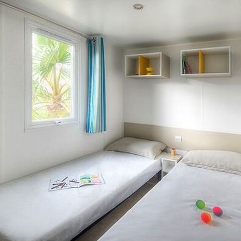 Mobilhome 4 personnes - Ultimate | 2 Ch. | 4 Pers. | Terrasse simple | 2 SDB | Clim. | TV